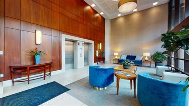 Building Photo - 1 Bedroom Fourth Floor Unit at The Biltmore