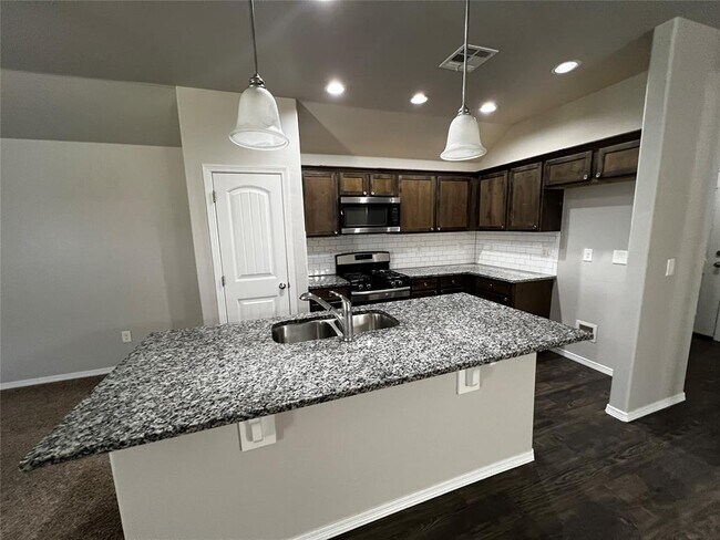 Foto del edificio - 4708 River Mesa Dr