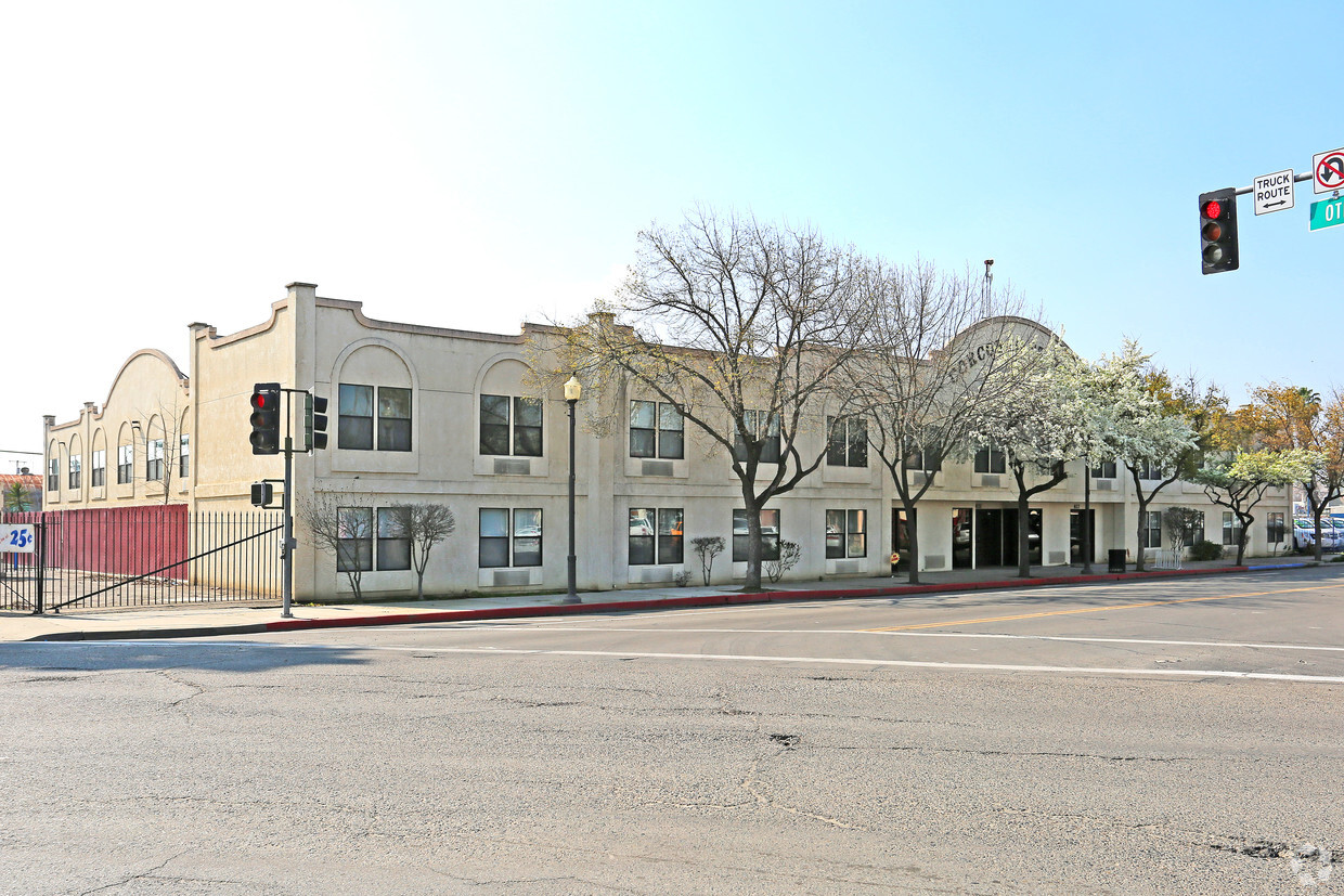 Primary Photo - Corcoran Apartments