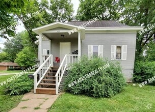 Building Photo - 477 E Loula St