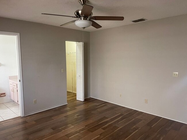 Building Photo - 276 Vilna St