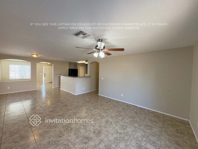 Building Photo - 3208 S 162nd Ln
