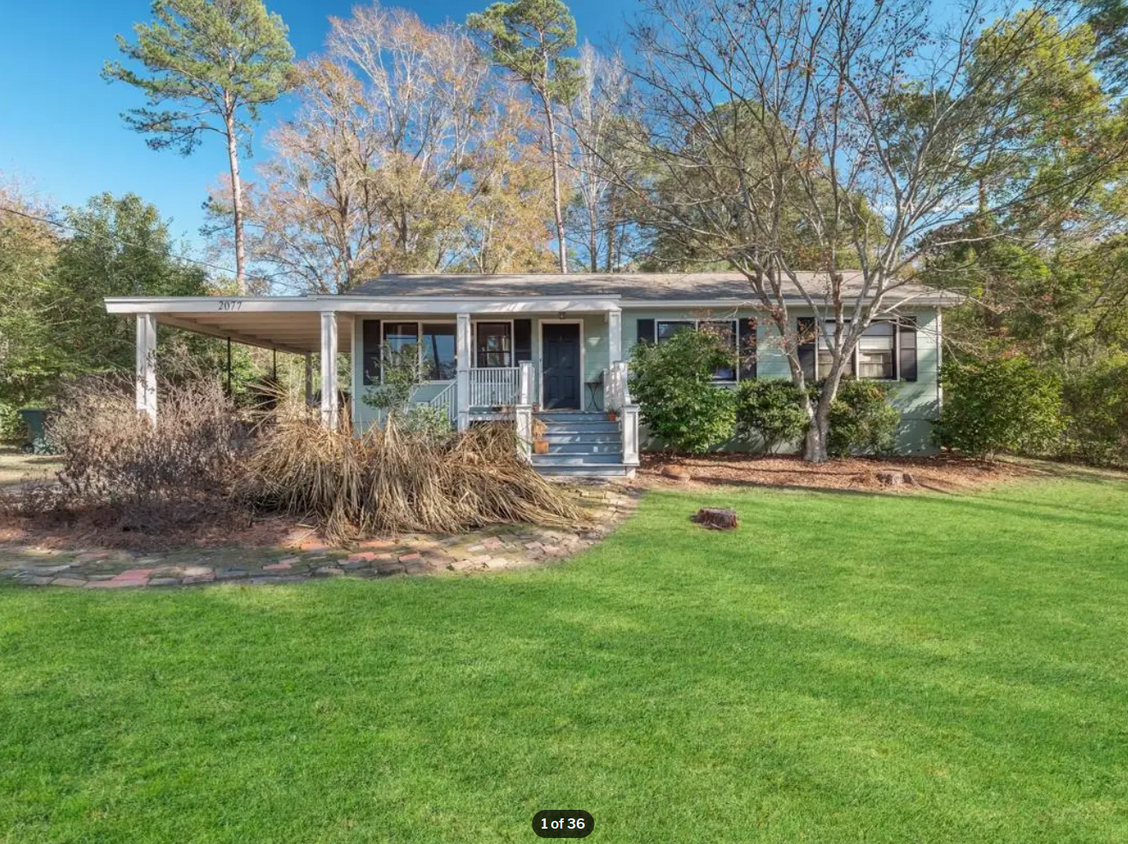 Primary Photo - 2077 Hollywood Dr