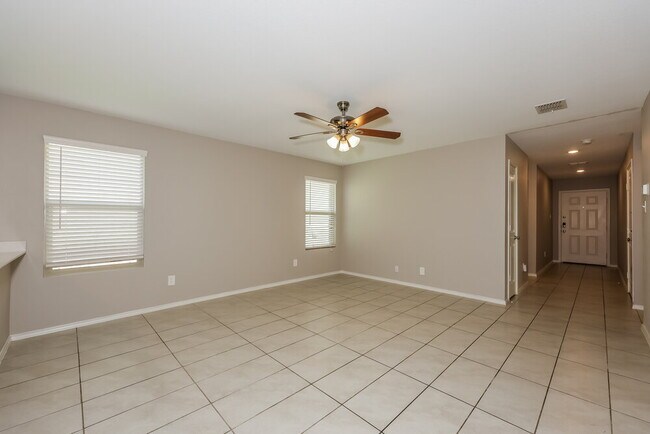 Foto del edificio - 1149 Crestview Dr
