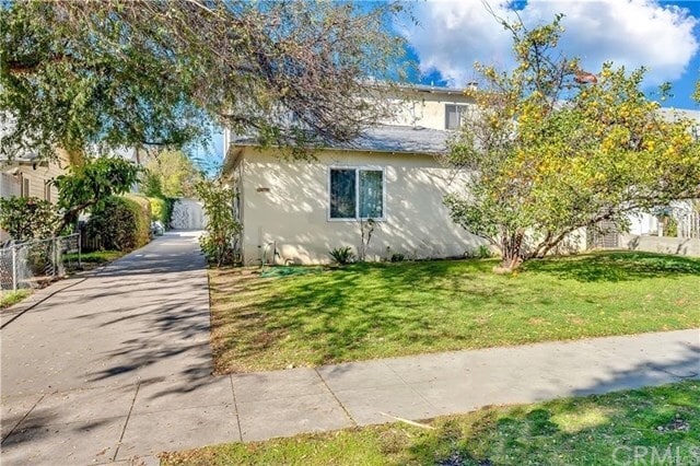 Primary Photo - 99 S Grand Oaks Ave