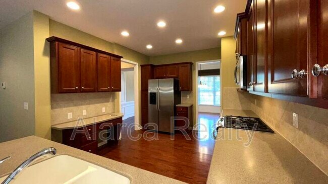 Building Photo - 10866 River Oaks Dr NW