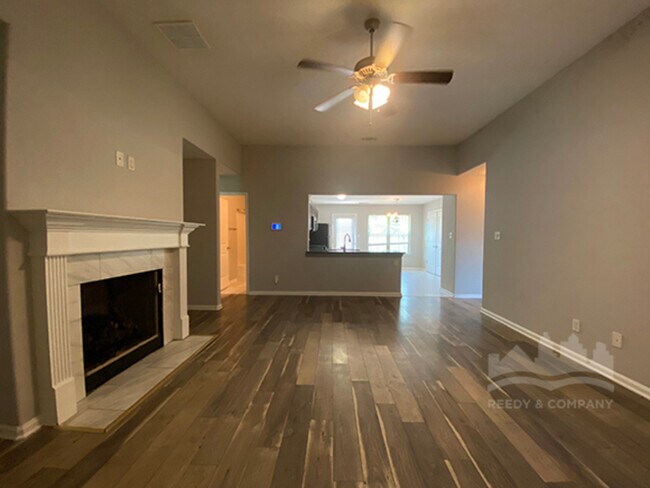 Foto del edificio - 1138 River Wood Creek W