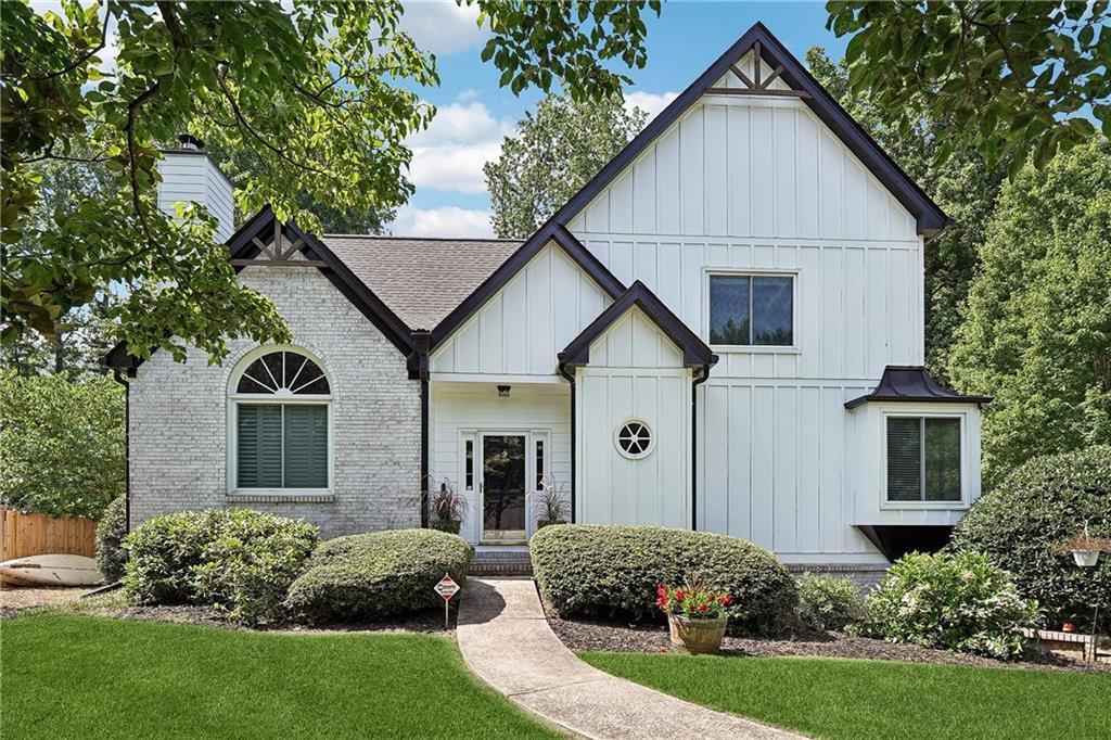 Foto principal - 5600 Surrey Ct