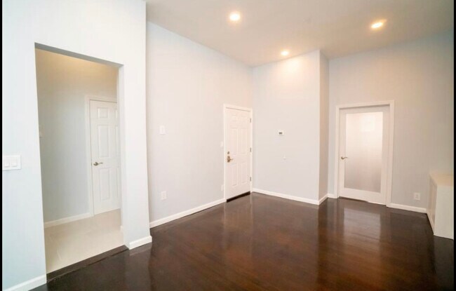 Building Photo - 315 Monastery Pl
