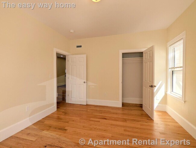 Foto del edificio - 71-73 Merriam St Unit #2