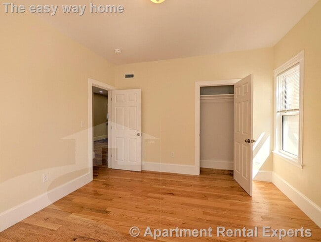 Building Photo - 71-73 Merriam St Unit #2