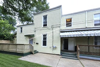 Building Photo - 1317 6th Ave