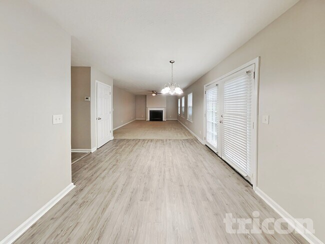 Foto del edificio - 1030 Riverclift Dr