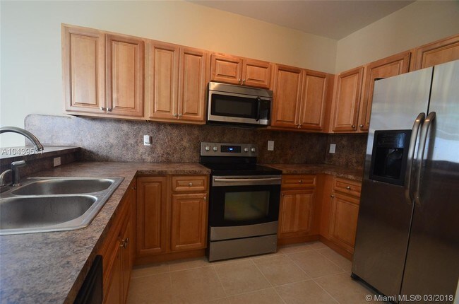 Foto del edificio - 15115 NW 8th St