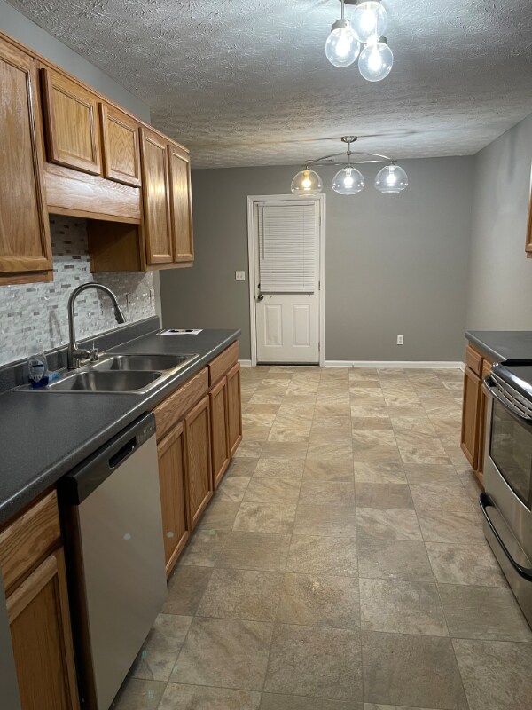 Foto del edificio - 160 Red Hawk Dr