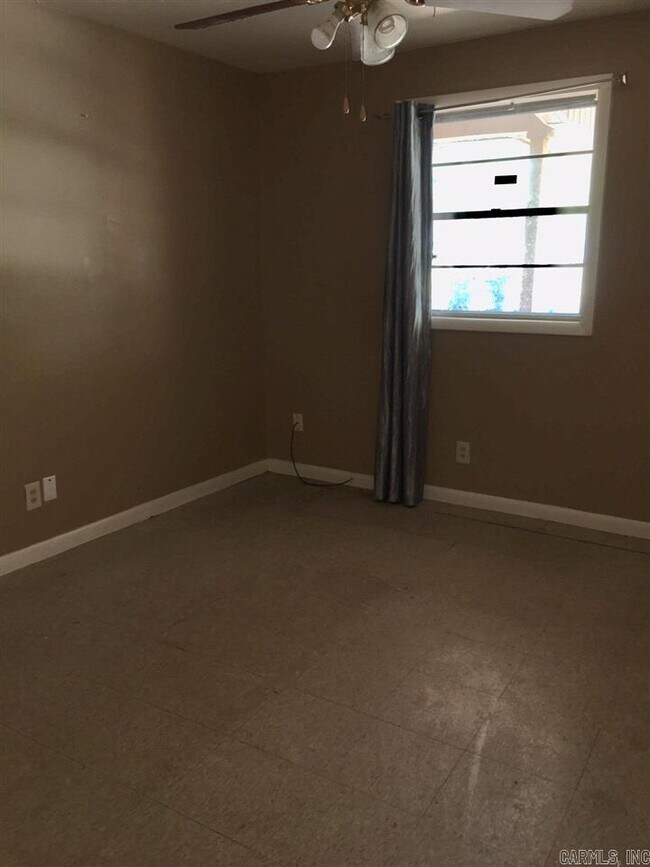 Foto del edificio - 7803 Preston Dr