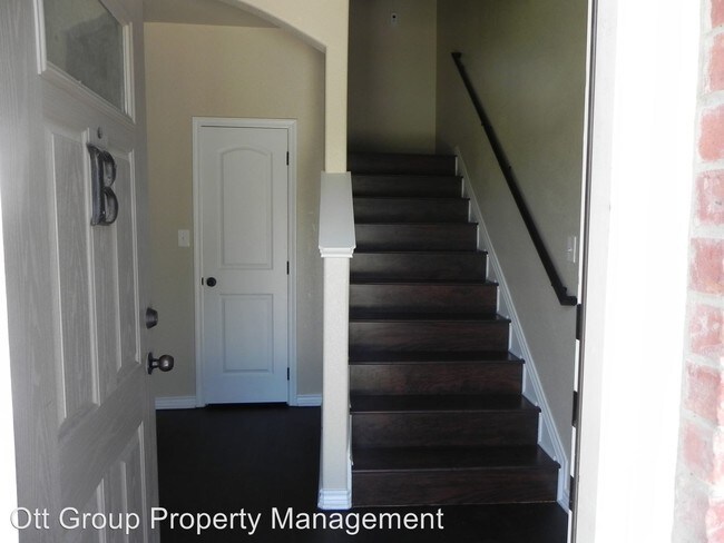 Building Photo - 1116 Grace Point Dr