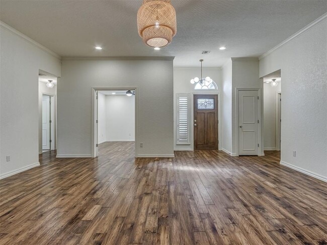 Building Photo - 3028 Weymouth Way