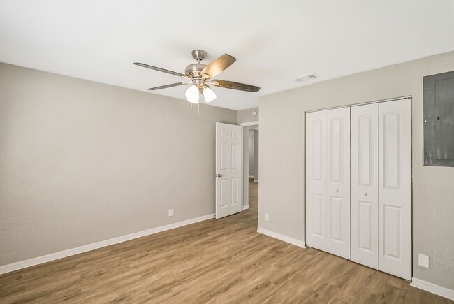 Foto del edificio - 4 br, 2 bath House - 7388 Willow Spring Cir E