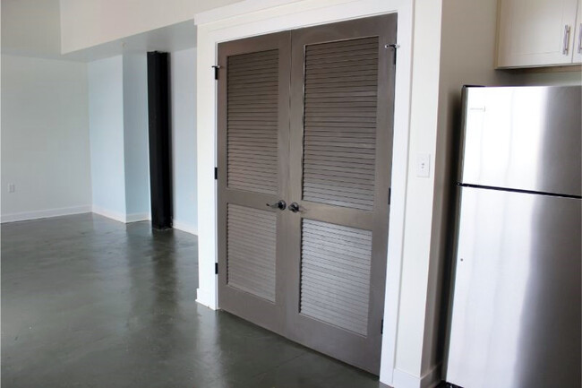 Building Photo - Culpeper Lofts - Building B