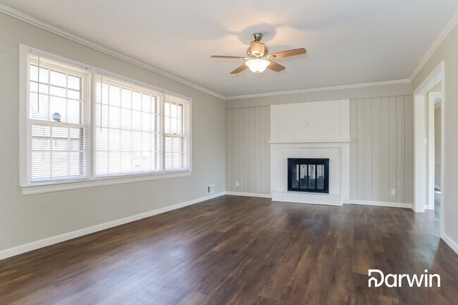 Foto del edificio - 6005 Laurel Avenue, Raytown, MO 64133