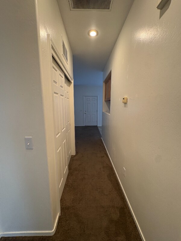 Foto del edificio - 609 Yellow Meadow Ct