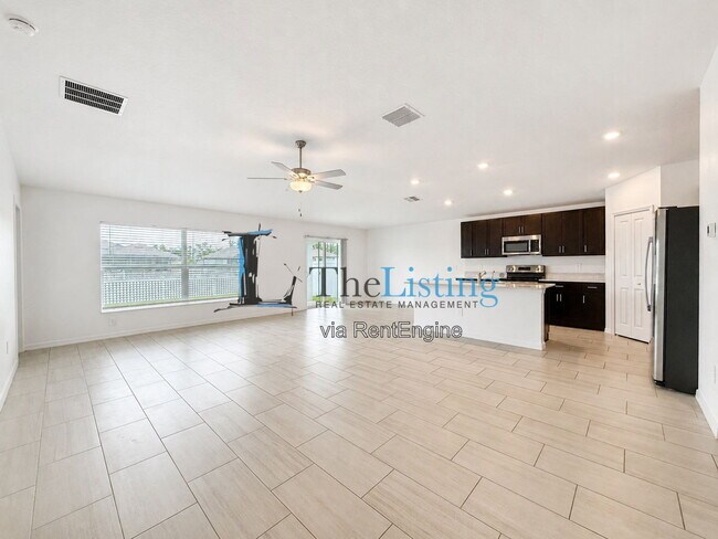 Building Photo - 13260 Palmerston Rd