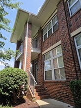 Building Photo - 534 Oakland Ave