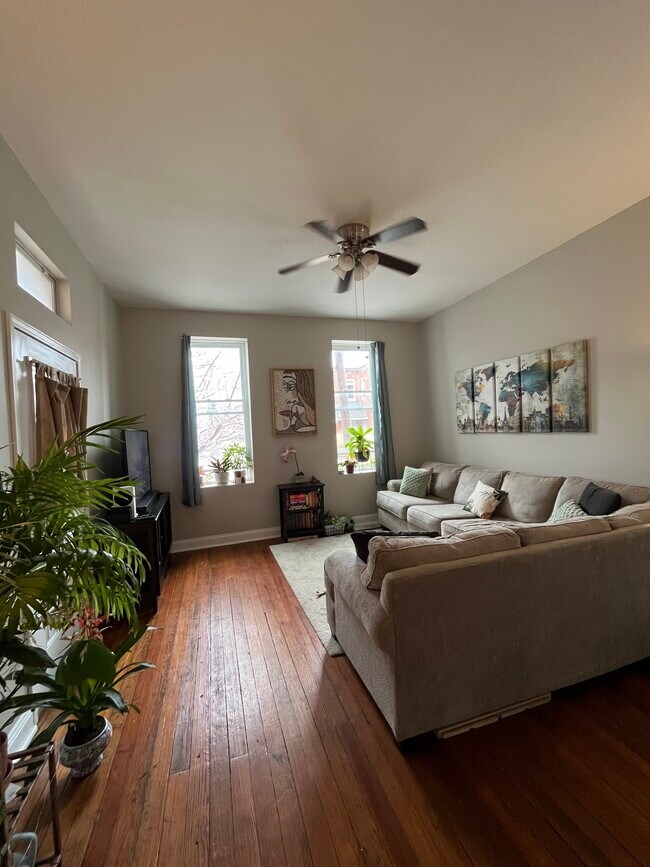 Living Room 1.0 - 3240 Missouri Ave