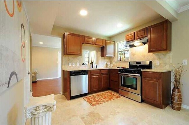 Foto del edificio - 6812 Syracuse Cove