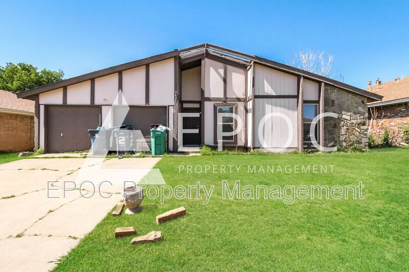 Primary Photo - 2621 SW 99th St