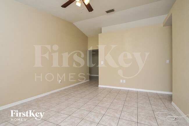 Foto del edificio - 449 Red Hawk Loop