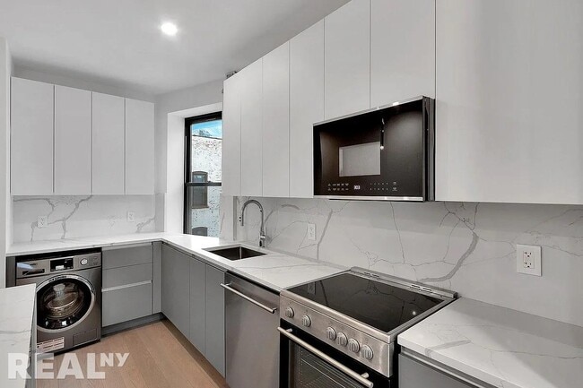 Foto del edificio - 19 Wyckoff St