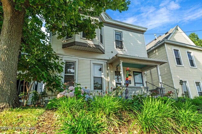 Foto del edificio - 1742 Frankfort Ave