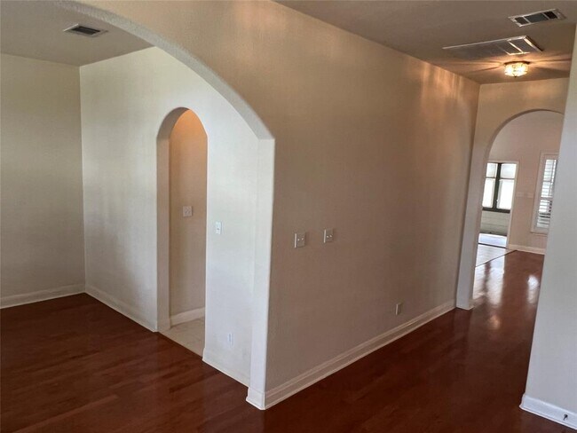 Foto del edificio - 6126 Hartson