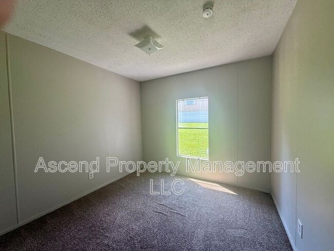 Foto del edificio - 8903 Nelson Rd