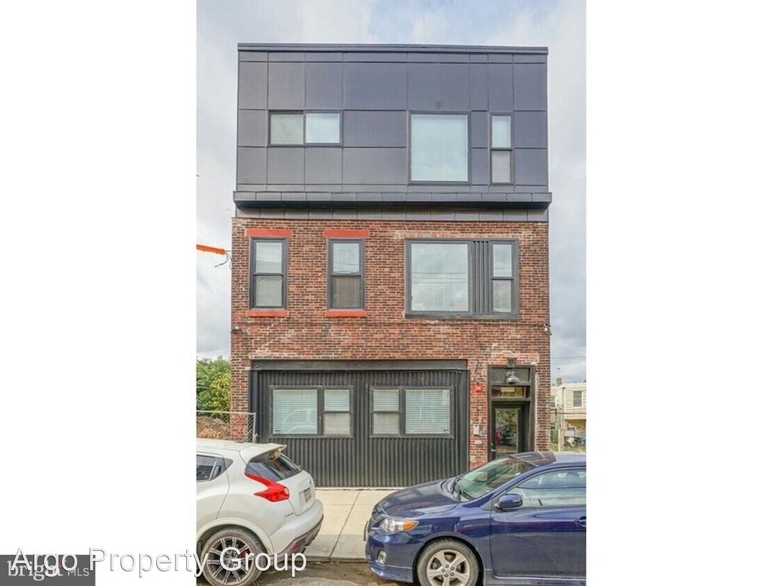Primary Photo - 1342 N Marston St