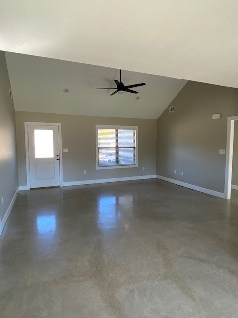 Building Photo - 422 Gia St