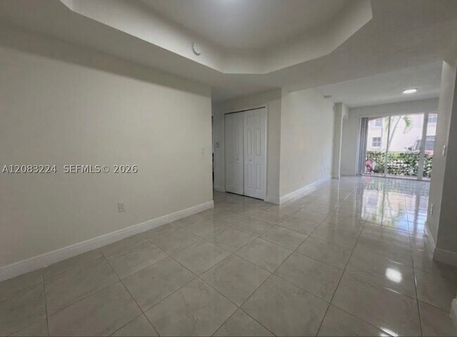 Foto del edificio - 6720 NW 114th Ave