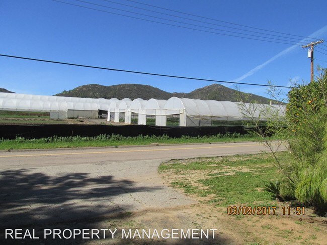Building Photo - 3537 N Twin Oaks Valley Rd