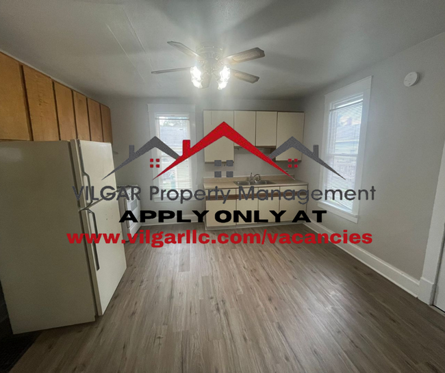 Building Photo - 109 3rd St