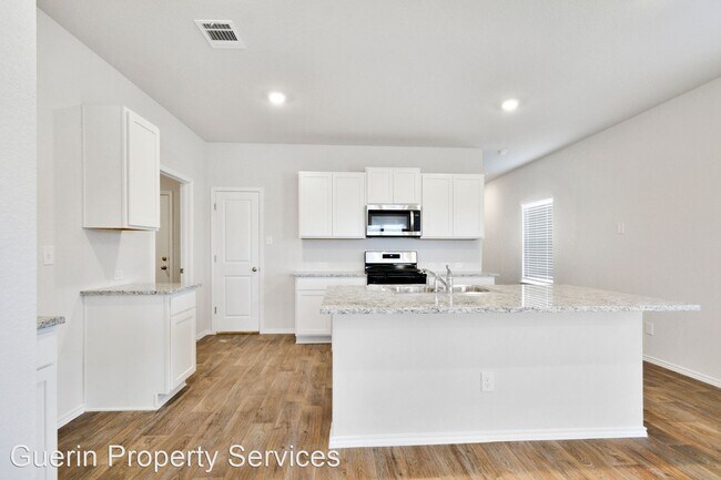 Building Photo - 4 br, 2.5 bath House - 3902 Bay Leaf Loop