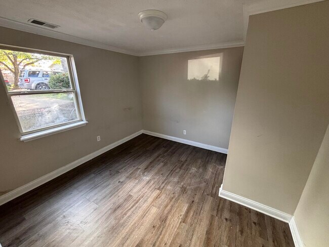 Foto del edificio - 575 El Paseo Pl