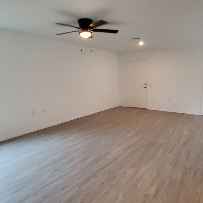 Building Photo - 4503 Zoe Pass, San Antonio, TX. 78222
