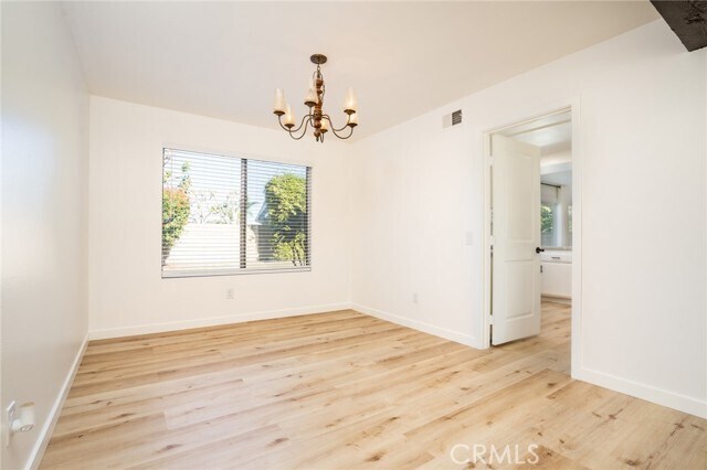 Foto del edificio - 2211 W Mills Dr
