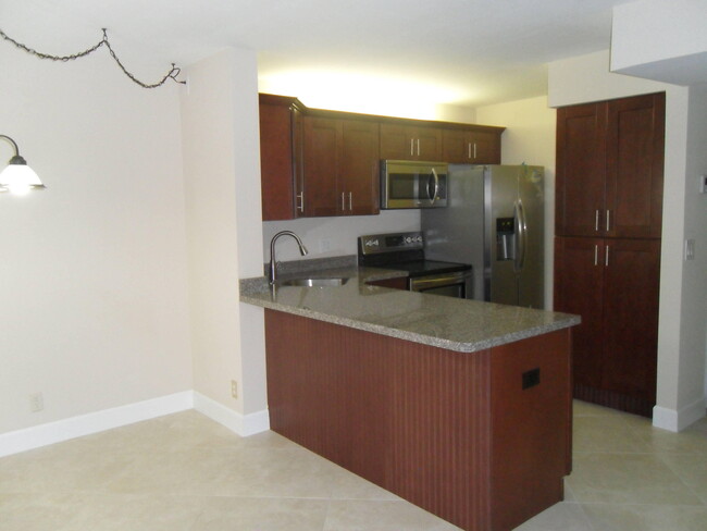 Building Photo - 202 Foxtail Dr