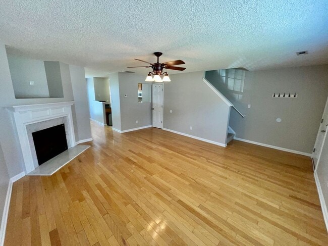 Building Photo - 5505 Sierra Tr