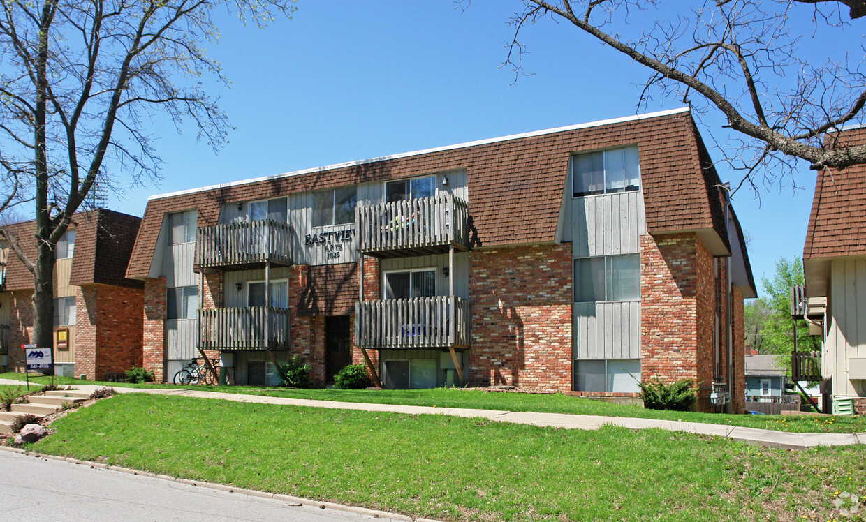 Eastview Apartments - Apartments in Lawrence, KS | Apartments.com