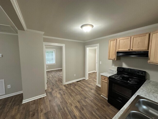 Building Photo - 416 Airline Ext