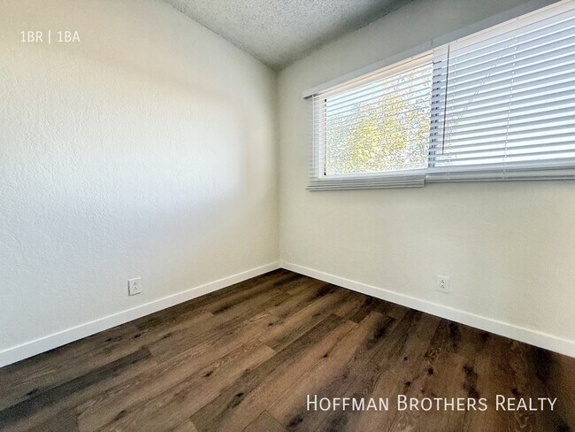 Foto del edificio - 1254 W 110th St